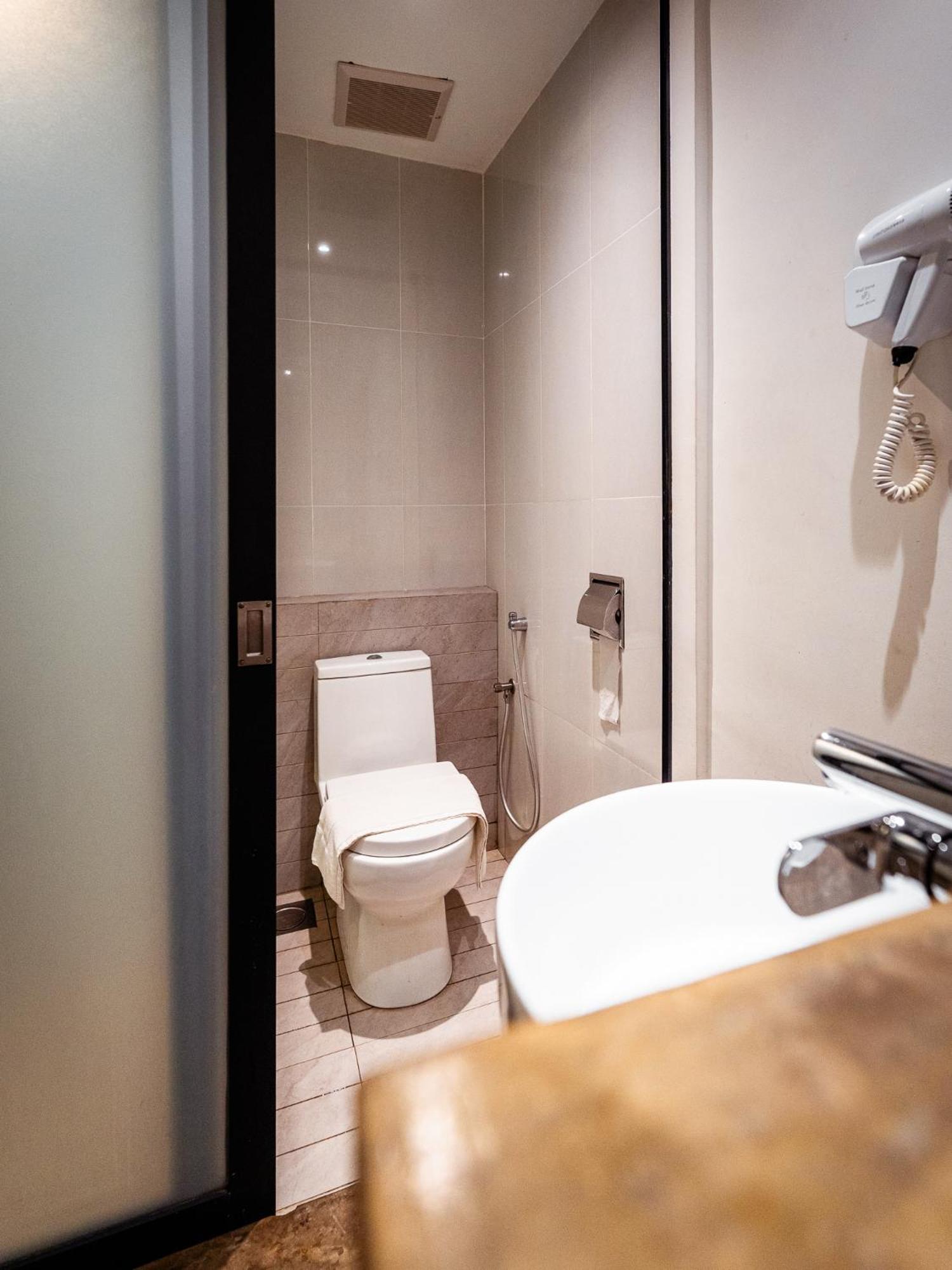 T+ Premium Hotel Алор-Сетар Экстерьер фото